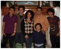  MY FAMILY THE JONAS BROTHERS... - Cine, TV - Para jovenes - THE JONAS BROTHERS - KEV...